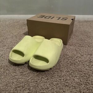 Yeezy Slide Glow Green 2022